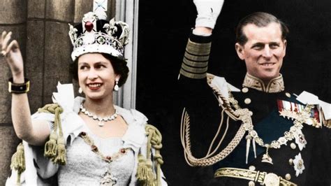 The 1953 Coronation of Queen Elizabeth II: A Symbol of Post-War Renewal and the Dawn of Television's Golden Age